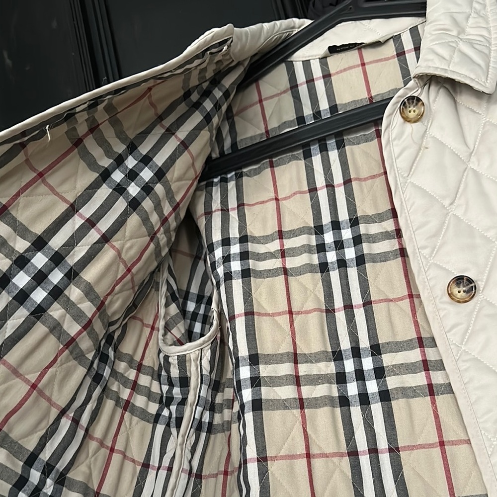 Burberry SZ S Quilted Cream Jacket - Picture 13 of 14